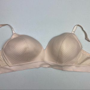 r line CREM/Striped No Wire, 34D. *P1048